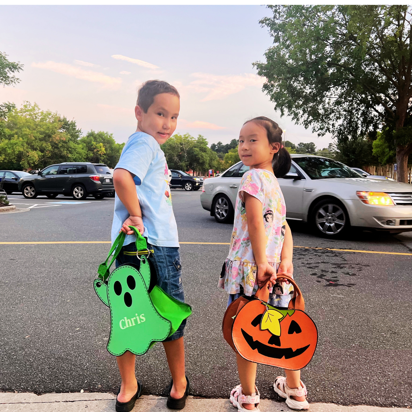 Glow-in-the-Dark Halloween Trick or Treat Bags – Personalized Ghost & Pumpkin Candy Totes for Kids