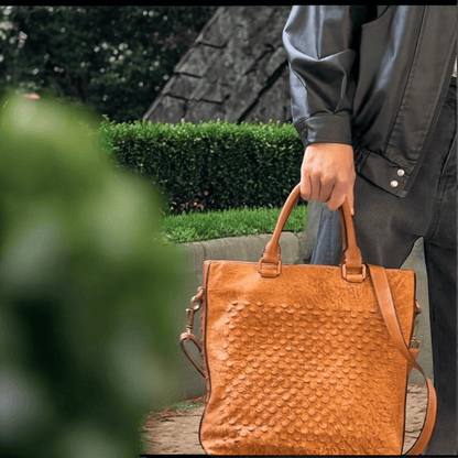 Premium Dragon - scale Leather Handbag, Shoulder Bag & Crossbody - Golden Crow