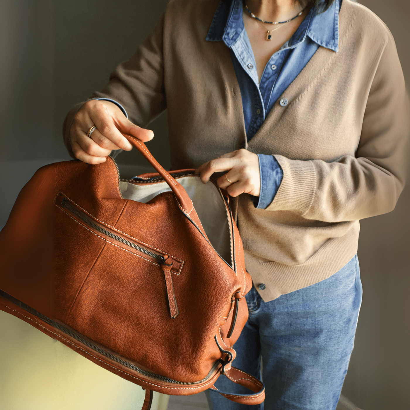 Convertible Leather Duffle & Backpack – One Bag, Two Styles - Large size - Golden Crow