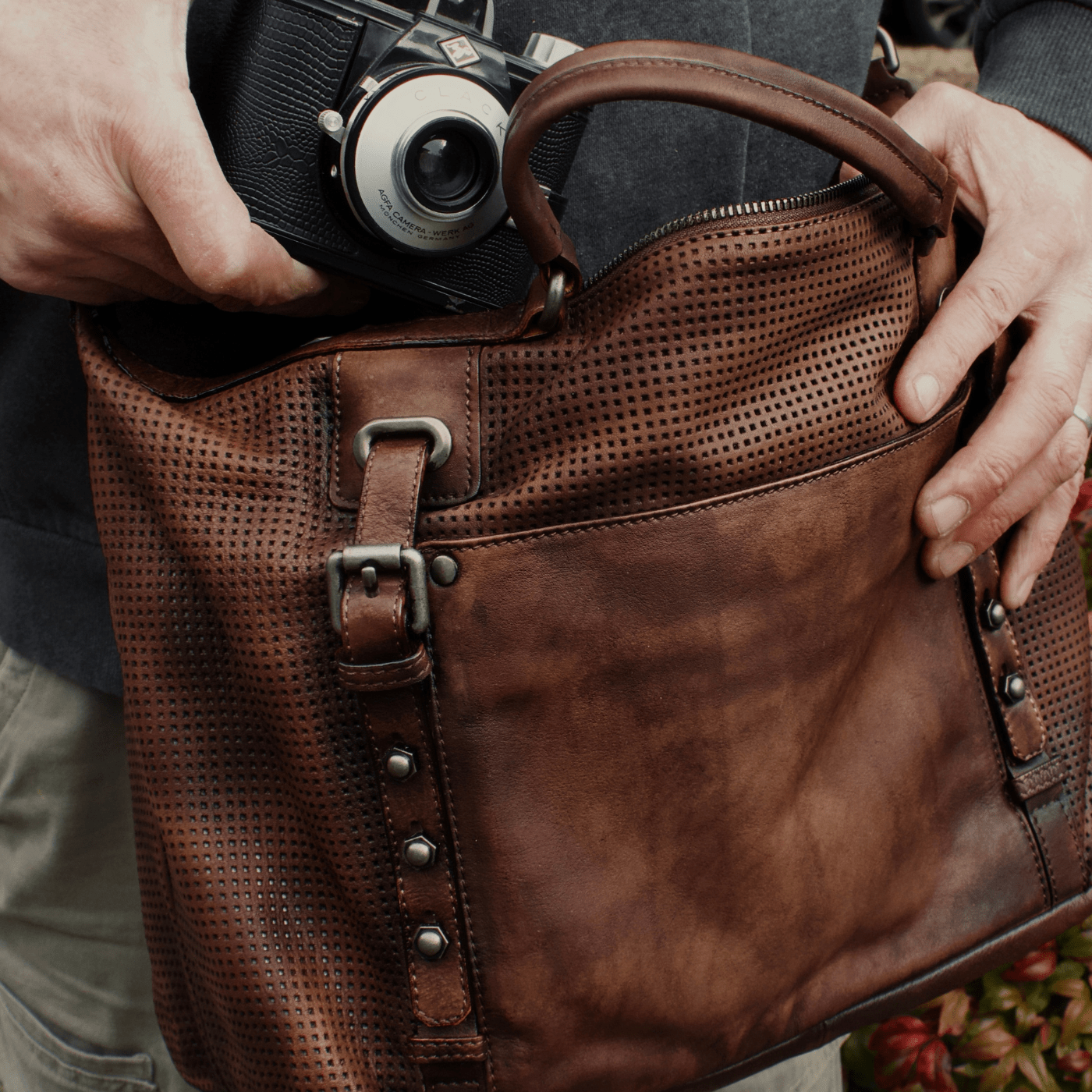 Rustic Elegance – Brown Leather Handbag, Shoulder Bag & Crossbody - Golden Crow