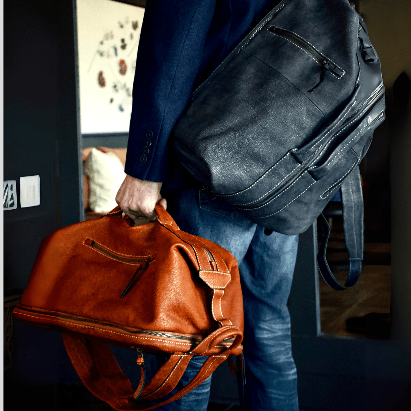 Convertible Leather Duffle & Backpack – One Bag, Two Styles - Medium size - Golden Crow