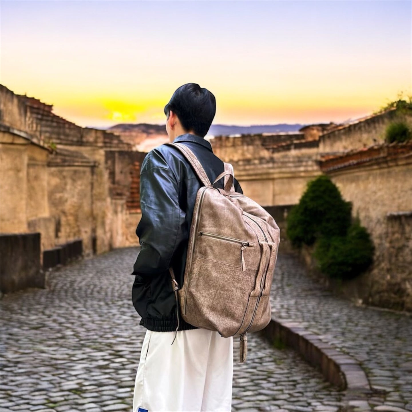 Convertible Leather Duffle & Backpack – One Bag, Two Styles - Large size - Golden Crow